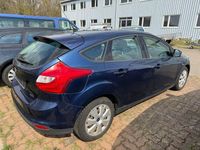 Używany Ford Focus Ambiente 101 KM (74 kW) 2012 Niebieski Sedan/Limuzyna