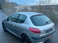 Gebraucht Peugeot 206 60 PS (44 kW) 2003 Grau Kleinwagen