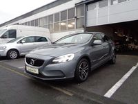Gebraucht Volvo V40 Momentum 120 PS (88 kW) 2019 Grau Limousine