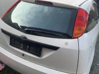 Used Ford Focus Ghia 101 HP (74 kW) 2000 Green Estate