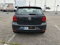 Gebraucht VW Polo Comfortline 90 PS (66 kW) 2015 Grau Kleinwagen