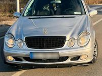 Gebraucht Mercedes E220 150 PS (110 kW) 2005 Silber Limousine
