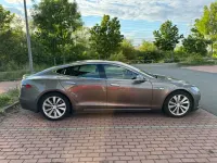 Käytetty Tesla Model S 309 kW (421 HP) 2015 Peessi Viistoperä