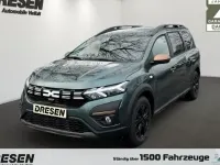 Neu Dacia Jogger Extreme 158 PS (116 kW) 2025 Gruen Van / Kleinbus