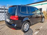 Gebraucht VW Touran Style 140 PS (102 kW) 2012 Schwarz Van / Kleinbus