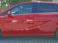 Gebraucht Mercedes B180 109 PS (80 kW) 2013 Rot Van / Kleinbus