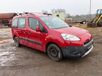 Gebraucht Peugeot Partner Tepee 92 PS (67 kW) 2014 Rot Van / Kleinbus