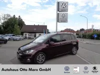 Gebraucht VW Touran Sound 116 PS (85 kW) 2017 Rot Van / Kleinbus