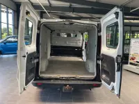 Gebraucht Opel Vivaro 120 PS (88 kW) 2017 Casablanca weiß Van / Kleinbus