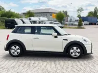 Käytetty Mini ONE 102 HP (75 kW) 2021 Valkoinen Viistoperä