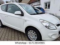 Gebraucht Hyundai i20 77 PS (56 kW) 2011 Weiß Kleinwagen