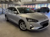 Używany Ford Focus 120 KM (88 kW) 2020 Srebrny Sedan/Limuzyna