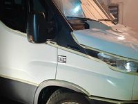 Gebraucht Iveco Daily 136 PS (100 kW) 2019 Weiß Van / Kleinbus
