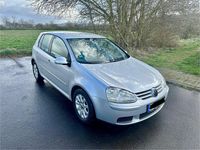 Gebraucht VW Golf V 102 PS (75 kW) 2005 Silber Kleinwagen