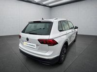Gebraucht VW Tiguan 150 PS (110 kW) 2023 Weiß SUV