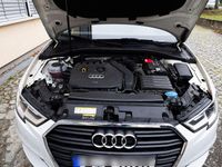 Gebraucht Audi A3 Ambiente 150 PS (110 kW) 2019 Weiß Limousine