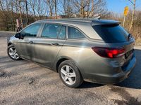 Gebraucht Opel Astra Dynamic 136 PS (100 kW) 2018 Grau Kombi