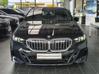 Gebraucht BMW 520 M Sport 190 PS (139 kW) 2025 Carbonschwarz Kombi
