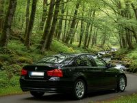 Gebraucht BMW 320 163 PS (119 kW) 2011 Schwarz Limousine