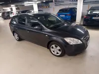 Używany Kia Ceed 109 KM (80 kW) 2009 Czarny Hatchback