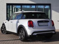 Gebraucht Mini Cooper Classic 136 PS (100 kW) 2024 Weiß Kleinwagen