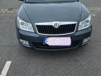Gebraucht Skoda Octavia Family 122 PS (89 kW) 2011 Grau Kombi