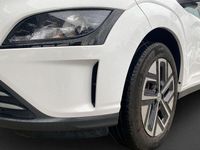 Gebraucht Hyundai Kona Select 100 kW (136 PS) 2022 Weiss SUV