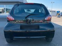Gebraucht Toyota Aygo 68 PS (50 kW) 2009 Schwarz Kleinwagen