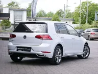 Gebraucht VW Golf VII Highline 150 PS (110 kW) 2019 White silver metallic Limousine