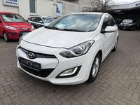Gebraucht Hyundai i30 Edition 99 PS (72 kW) 2013 Weiß Limousine