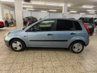 Gebraucht Ford Fiesta Ambiente 69 PS (50 kW) 2006 Blau Kleinwagen
