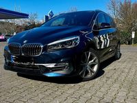 Gebraucht BMW 220 Gran Tourer Luxury Line 190 PS (139 kW) 2018 Blau Van / Kleinbus