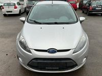 Gebraucht Ford Fiesta 81 PS (59 kW) 2010 Silber Kleinwagen
