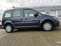 Gebraucht VW Caddy Trendline 102 PS (75 kW) 2018 Starlight blue metallic Van / Kleinbus
