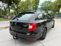 Gebraucht Skoda Superb GreenLine 105 PS (77 kW) 2011 Schwarz Kombi