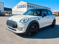 Używany Mini Cooper 136 KM (100 kW) 2015 Biały Hatchback