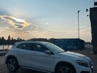 Gebraucht Mercedes GLA200 AMG line 156 PS (114 kW) 2015 Weiß SUV