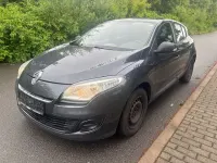 Gebraucht Renault Mégane 101 PS (74 kW) 2012 Grau Limousine