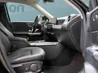 Gebraucht Mercedes GLB200 150 PS (110 kW) 2024 Schwarz SUV