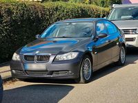 Gebraucht BMW 320 163 PS (119 kW) 2005 Grau Limousine
