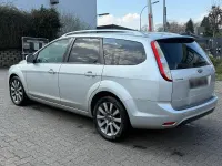 Gebraucht Ford Focus 109 PS (80 kW) 2010 Grau Kombi