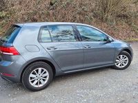 Gebraucht VW Golf VII 86 PS (63 kW) 2018 Grau Limousine