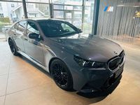 Neu BMW M5 Performance 727 PS (534 kW) 2025 Saphirschwarz metallic Limousine