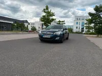 Gebraucht Opel Astra 140 PS (102 kW) 2011 Blau Kleinwagen