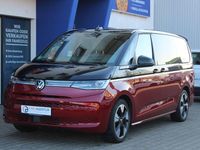 Gebraucht VW Multivan Style 150 PS (110 kW) 2023 Rot Van