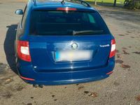 Gebraucht Skoda Superb 170 PS (125 kW) 2012 Blau Kombi