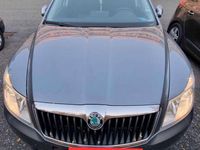 Gebraucht Skoda Octavia 140 PS (102 kW) 2013 Grau Kombi