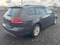 Gebraucht VW Golf VII 116 PS (85 kW) 2019 Grau Kombi