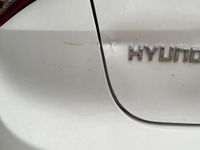 Gebraucht Hyundai i20 75 PS (55 kW) 2015 Weiß Kleinwagen