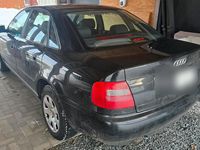 Usado Audi A4 100 CV (73 kW) 2000 Negro Berlina